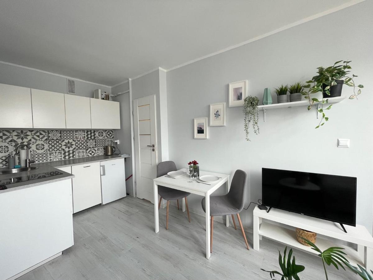 Zielinskiego Apartment ~ Self Check-In 24 ~ Parking & Lift Wrocław Dış mekan fotoğraf